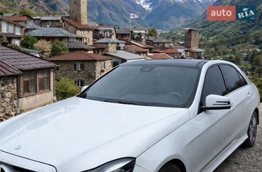Седан Mercedes-Benz E-Class 2014 в Івано-Франківську