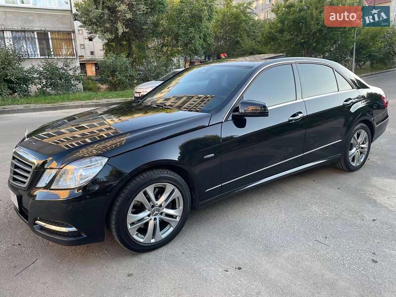 Mercedes-Benz E-Class 2011