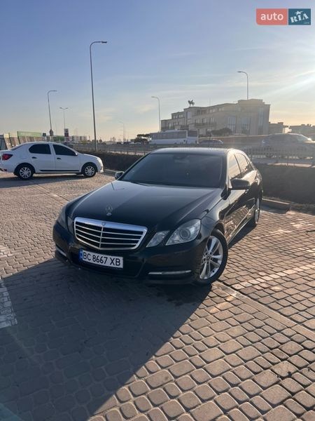 Mercedes-Benz E-Class 2011