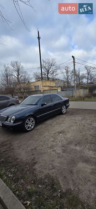 Mercedes-Benz E-Class 2002