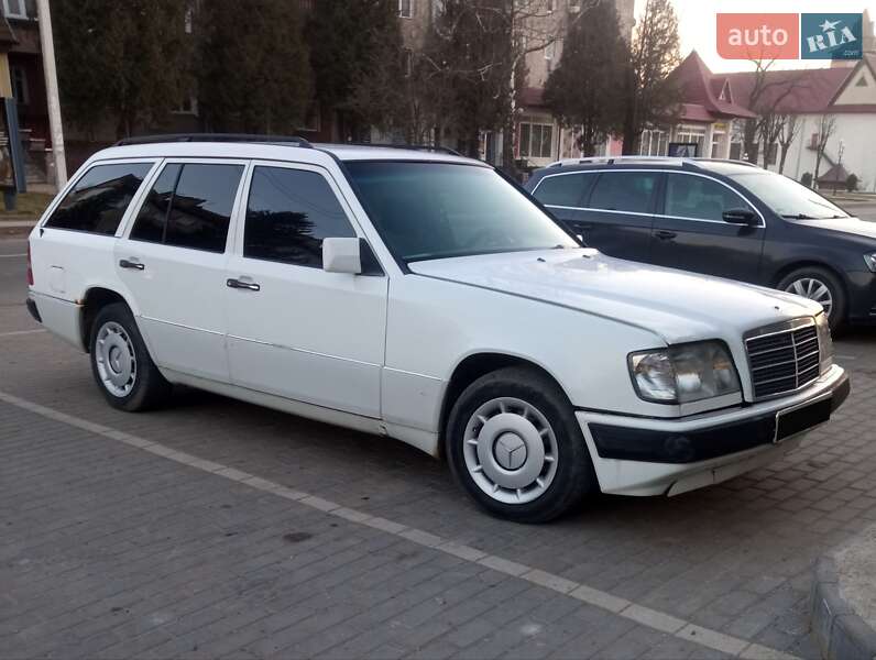 Mercedes-Benz E-Class 1995