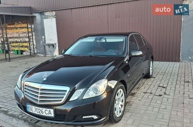 Седан Mercedes-Benz E-Class 2009 в Николаеве