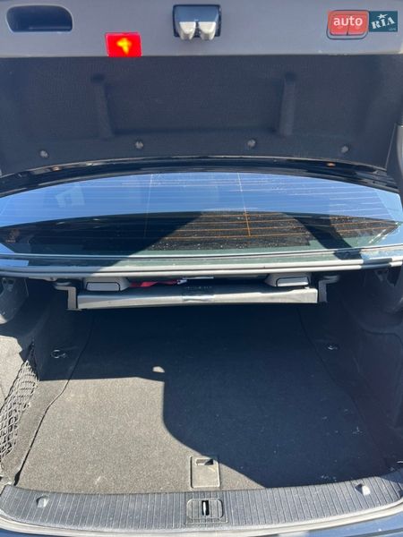 Седан Mercedes-Benz E-Class 2014 в Черновцах