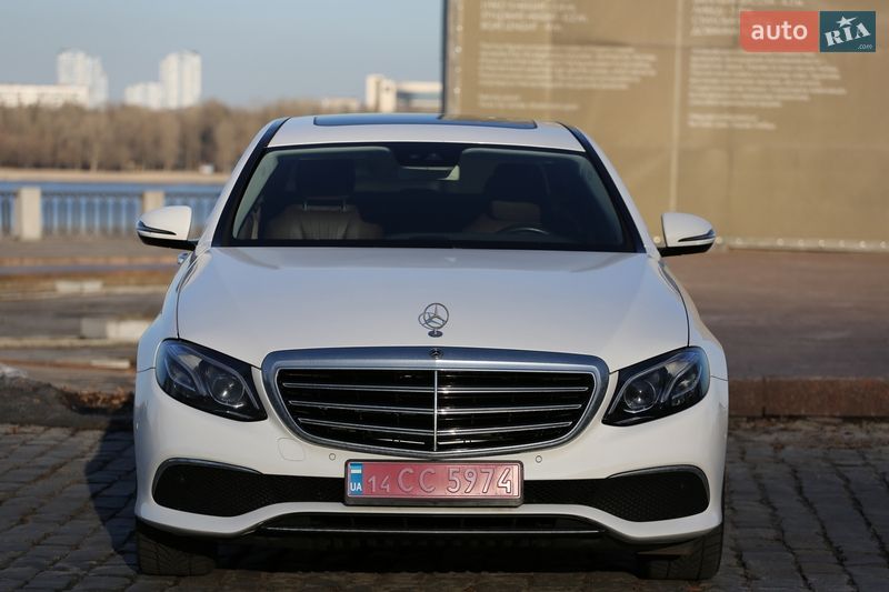 Седан Mercedes-Benz E-Class 2018 в Киеве