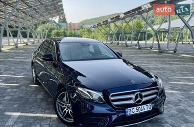 Седан Mercedes-Benz E-Class 2017 в Львове