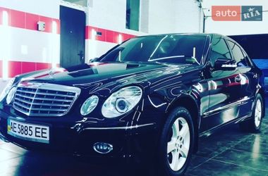 Седан Mercedes-Benz E-Class 2007 в Днепре