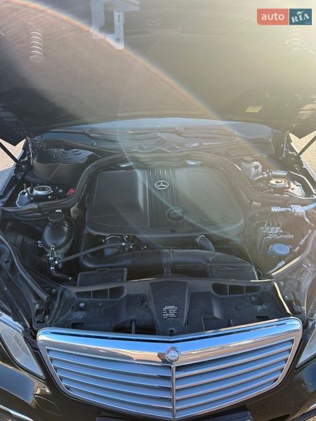 Седан Mercedes-Benz E-Class 2011 в Ровно