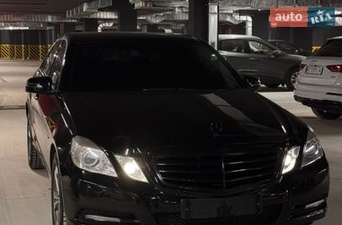 Седан Mercedes-Benz E-Class 2010 в Ивано-Франковске