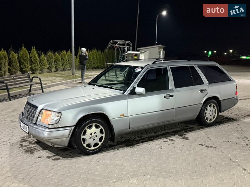 Mercedes-Benz E-Class 1995