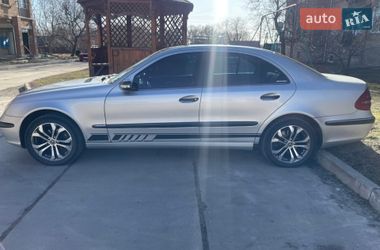 Седан Mercedes-Benz E-Class 2003 в Зенькове