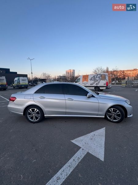 Седан Mercedes-Benz E-Class 2013 в Киеве