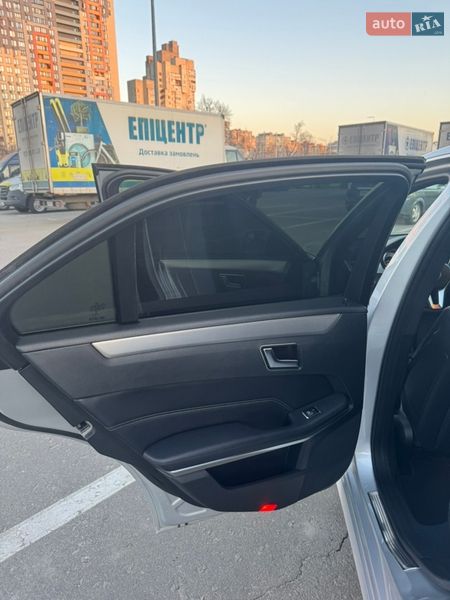 Седан Mercedes-Benz E-Class 2013 в Киеве