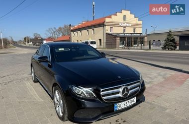 Седан Mercedes-Benz E-Class 2017 в Львові