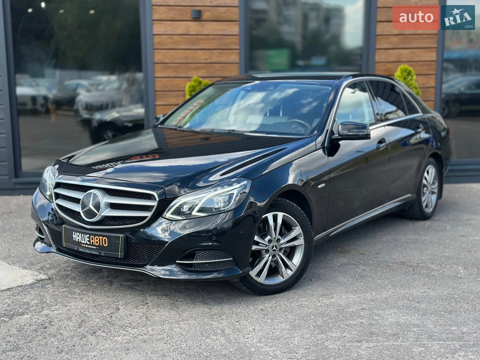 2013 Mercedes-Benz E-klasse - мініатюра 2