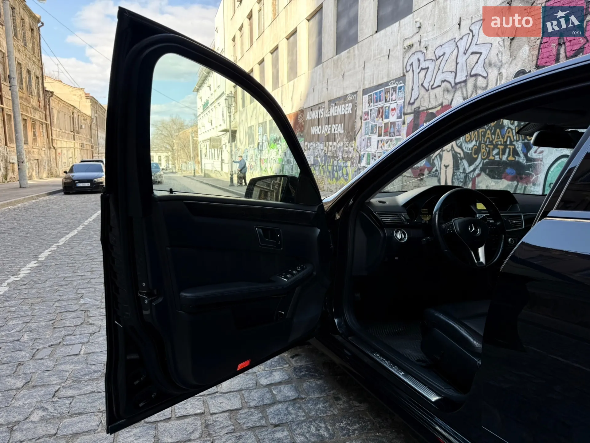 2012 Mercedes-Benz E-klasse - мініатюра 33