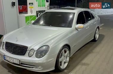 Седан Mercedes-Benz E-Class 2002 в Киеве