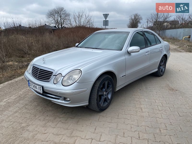 Mercedes-Benz E-Class 2005