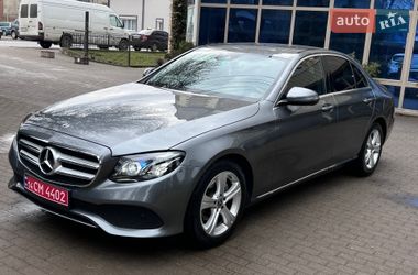 Седан Mercedes-Benz E-Class 2017 в Черновцах