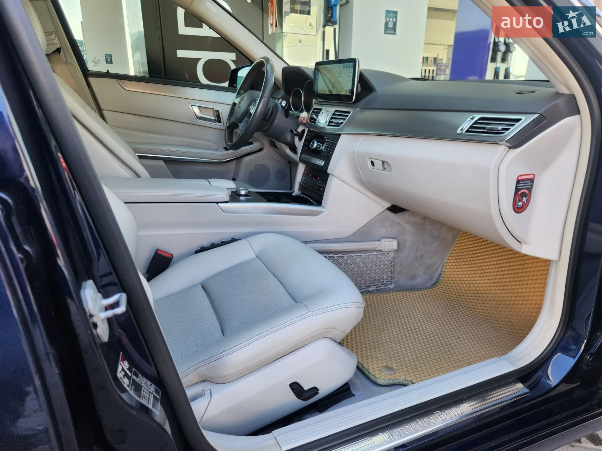 2013 Mercedes-Benz E-klasse - мініатюра 29