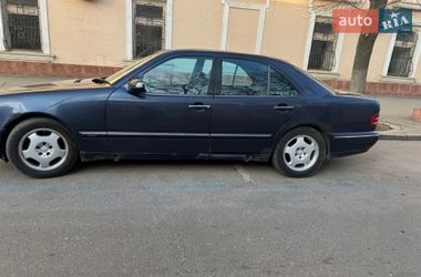 Седан Mercedes-Benz E-Class 2000 в Одесі