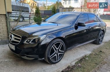 Седан Mercedes-Benz E-Class 2015 в Дрогобыче