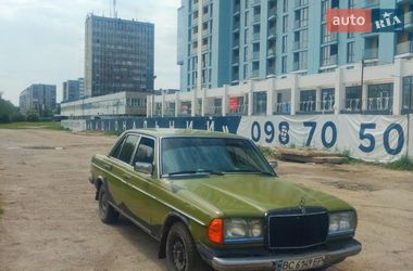 Седан Mercedes-Benz E-Class 1982 в Славском