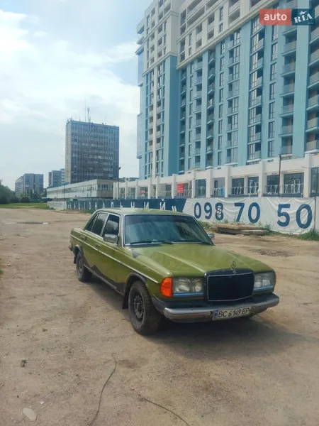 Mercedes-Benz E-Class 1982