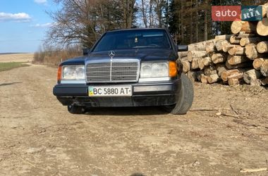 Седан Mercedes-Benz E-Class 1990 в Бориславе
