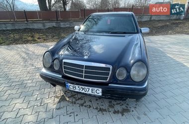 Седан Mercedes-Benz E-Class 1999 в Черновцах