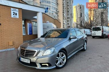 Седан Mercedes-Benz E-Class 2011 в Киеве