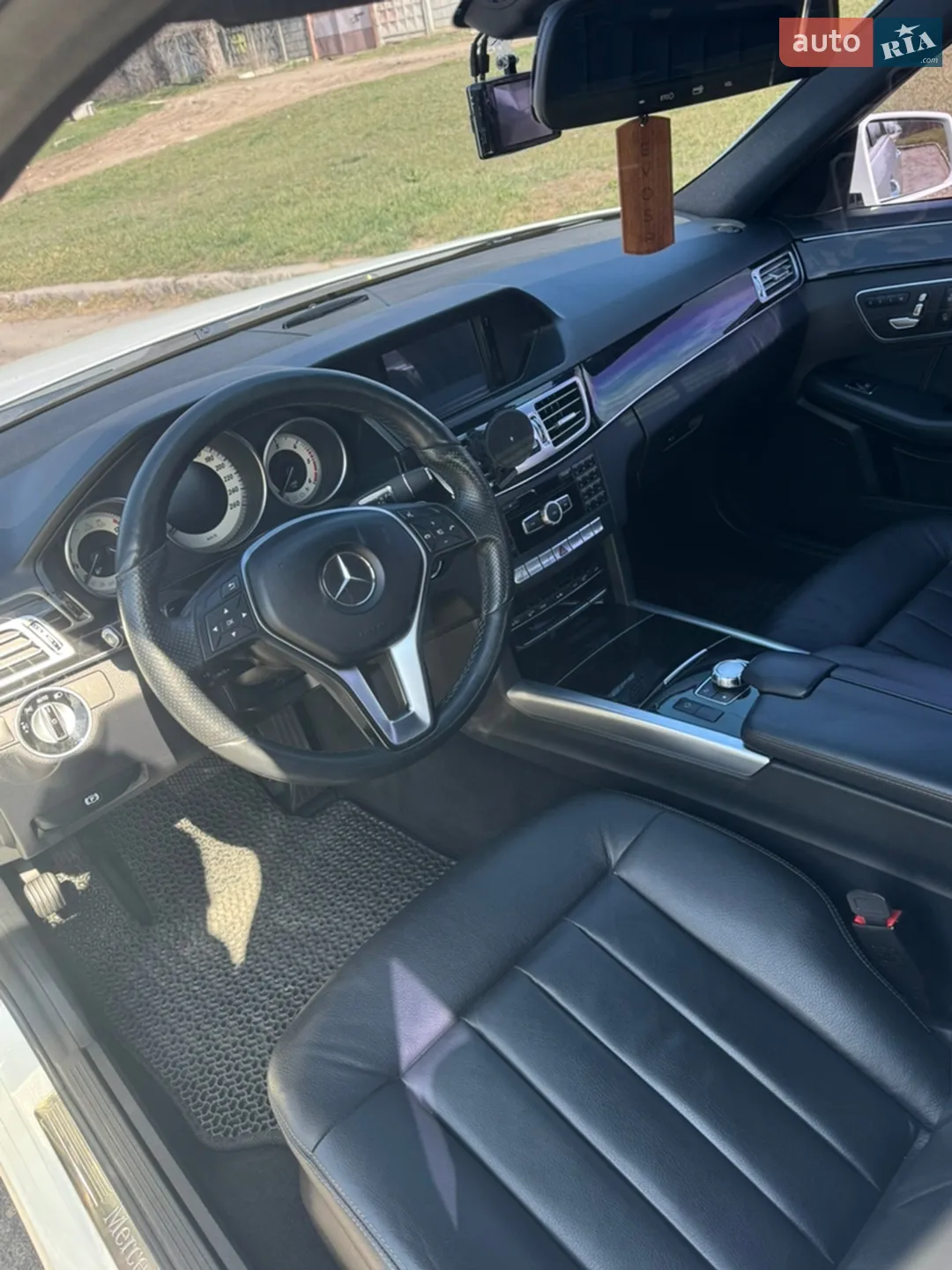 2013 Mercedes-Benz E-klasse - мініатюра 16
