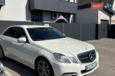 Седан Mercedes-Benz E-Class 2011 в Києві