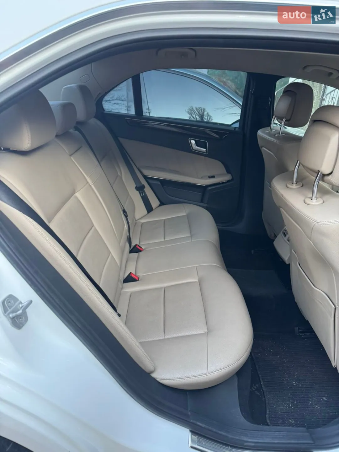 2012 Mercedes-Benz E-klasse - мініатюра 12
