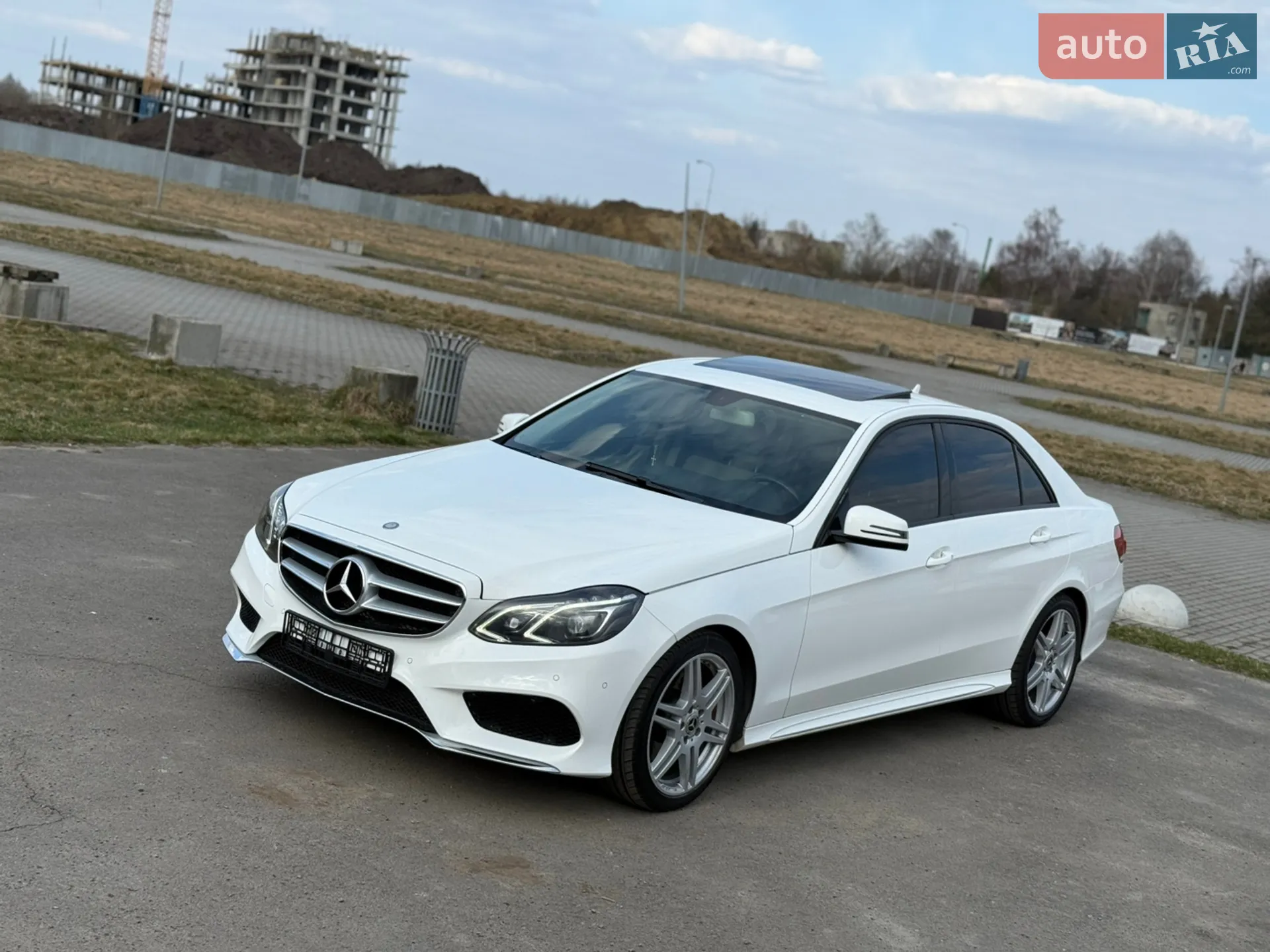 2015 Mercedes-Benz E-klasse - мініатюра 35