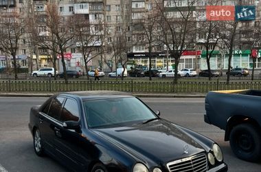 Седан Mercedes-Benz E-Class 2001 в Николаеве