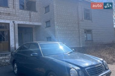Седан Mercedes-Benz E-Class 2000 в Тетієві