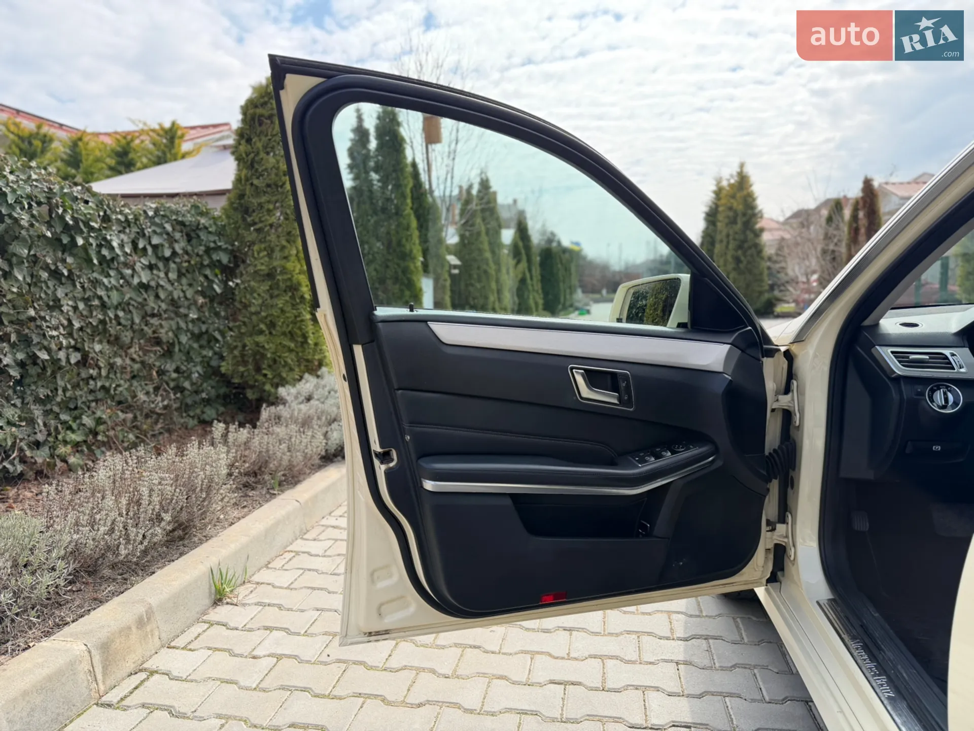 2015 Mercedes-Benz E-klasse - мініатюра 32