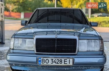 Седан Mercedes-Benz E-Class 1993 в Сквире