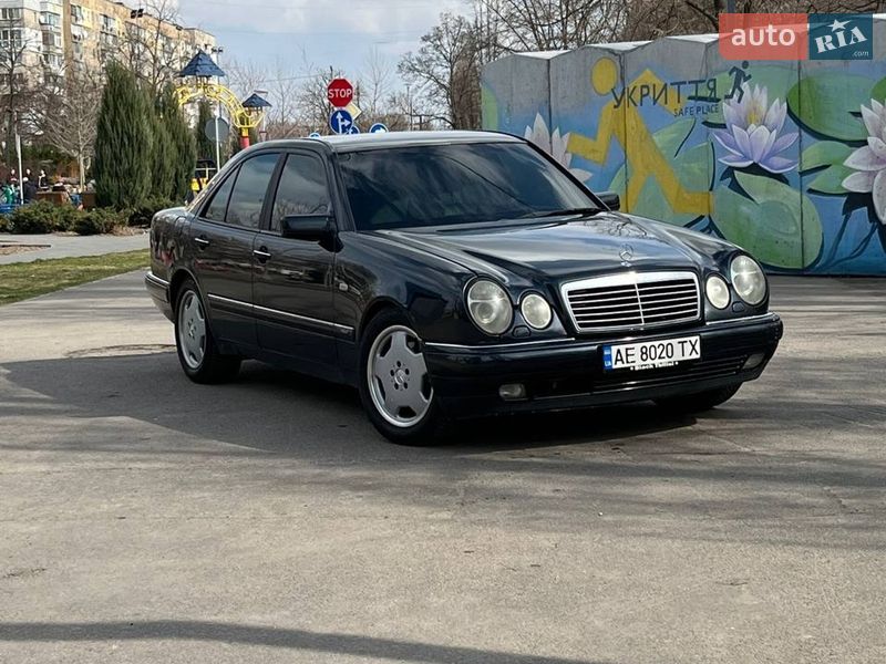 Mercedes-Benz E-Class 1996