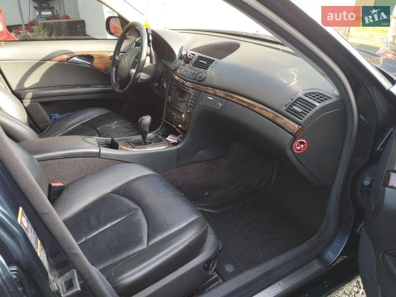 Седан Mercedes-Benz E-Class 2002 в Білки