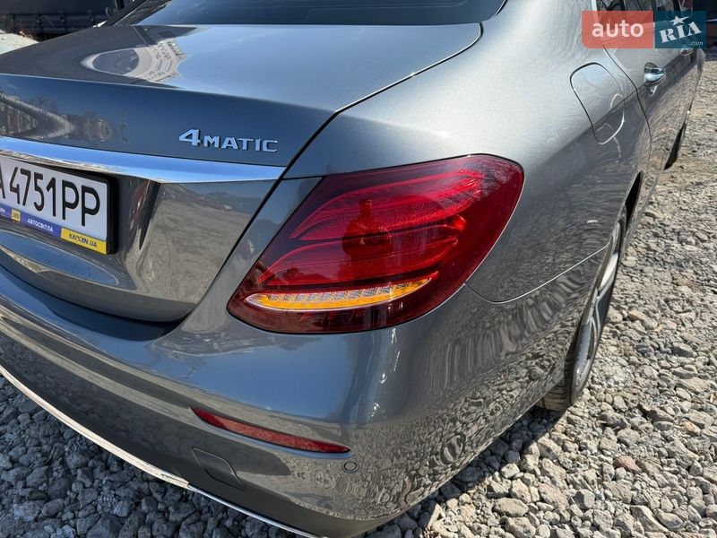 Седан Mercedes-Benz E-Class 2019 в Киеве