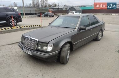 Седан Mercedes-Benz E-Class 1986 в Белой Церкви