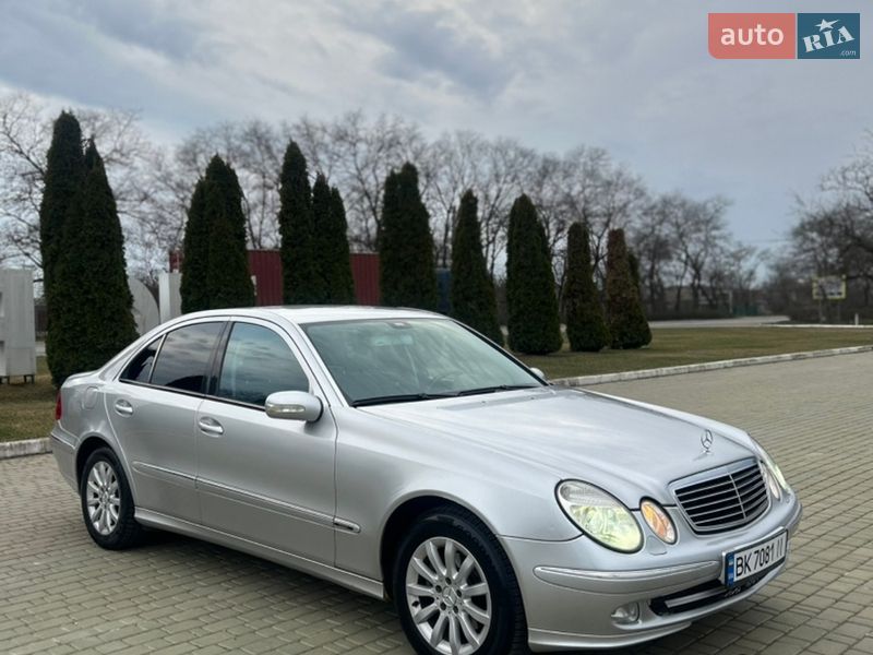 Седан Mercedes-Benz E-Class 2004 в Одессе