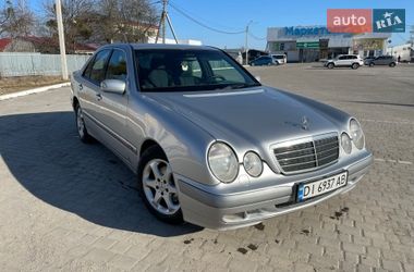 Седан Mercedes-Benz E-Class 2001 в Киеве