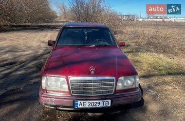 Седан Mercedes-Benz E-Class 1990 в Балаклее