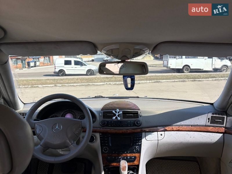 Седан Mercedes-Benz E-Class 2003 в Охтирці