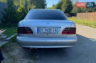 Седан Mercedes-Benz E-Class 2001 в Киеве