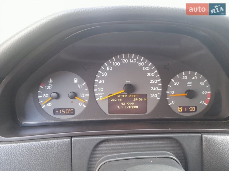 Седан Mercedes-Benz E-Class 2001 в Киеве