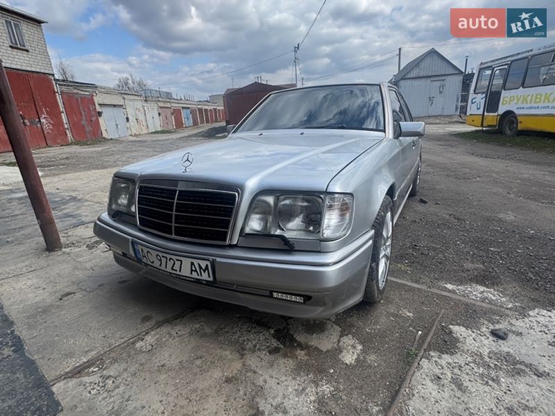 Mercedes-Benz E-Class 1994