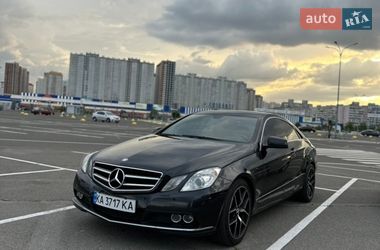 Купе Mercedes-Benz E-Class 2011 в Києві